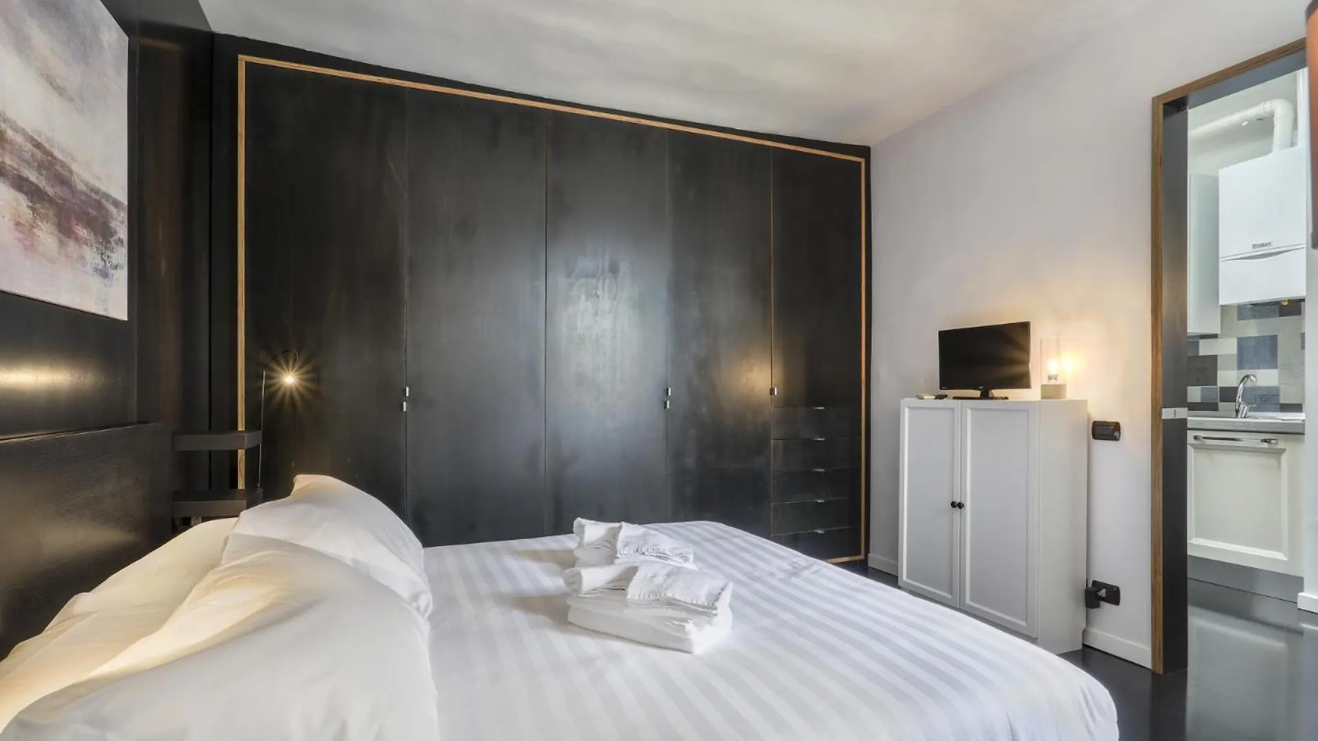 Virgilio - Sweet Dreams In Florence 0*,  Italy